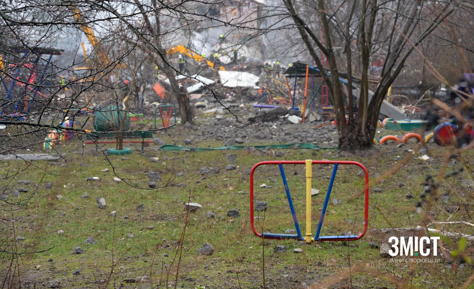 Наслідки російського обстрілу Полтави 1 лютого біля дитсадку «Горобинка»