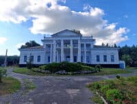 Столітню садибу в селі Полтавщини, яке намагалися окупувати росіяни, взяли під охорону держави