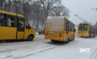 Полтаву засипає снігом: комунальники працювали уночі і звітують про готовність техніки (ФОТО)