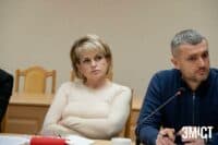 «Діти до школи ходять, а ми незрозуміло де». Полтавська обласна рада хоче вперше за три роки голосувати наживо