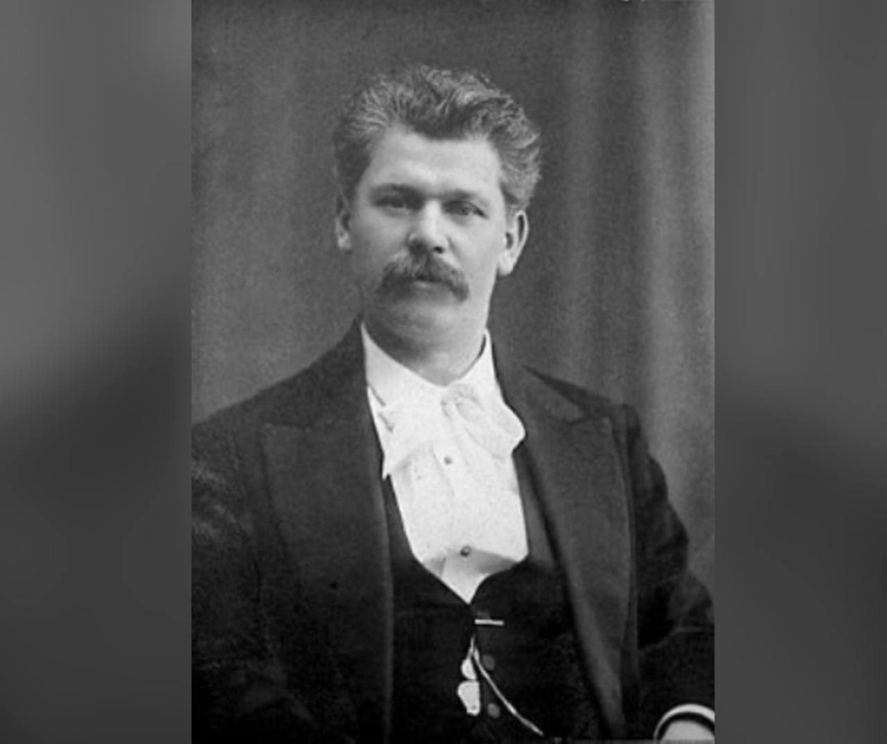 Іван Стешенко