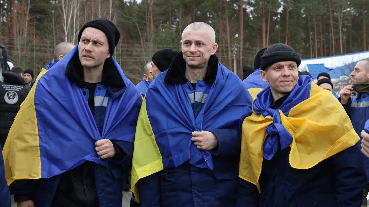 Звільнені з полону воїни