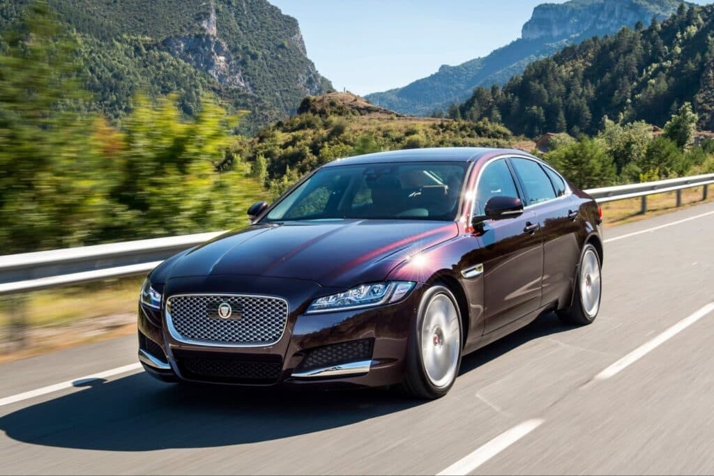 Полтавський депутат задекларував перепродаж авто: Jaguar подорожчав у чотири рази, Audi – у десять