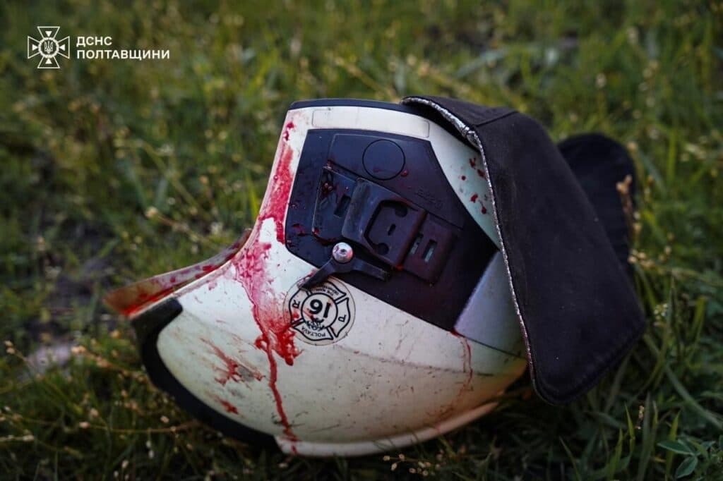 Понад 15 бригад «екстренки» рятували постраждалих після балістичного обстрілу Полтавщини