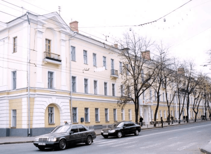 У Полтаві екстрено рятуватимуть історичні будівлі
