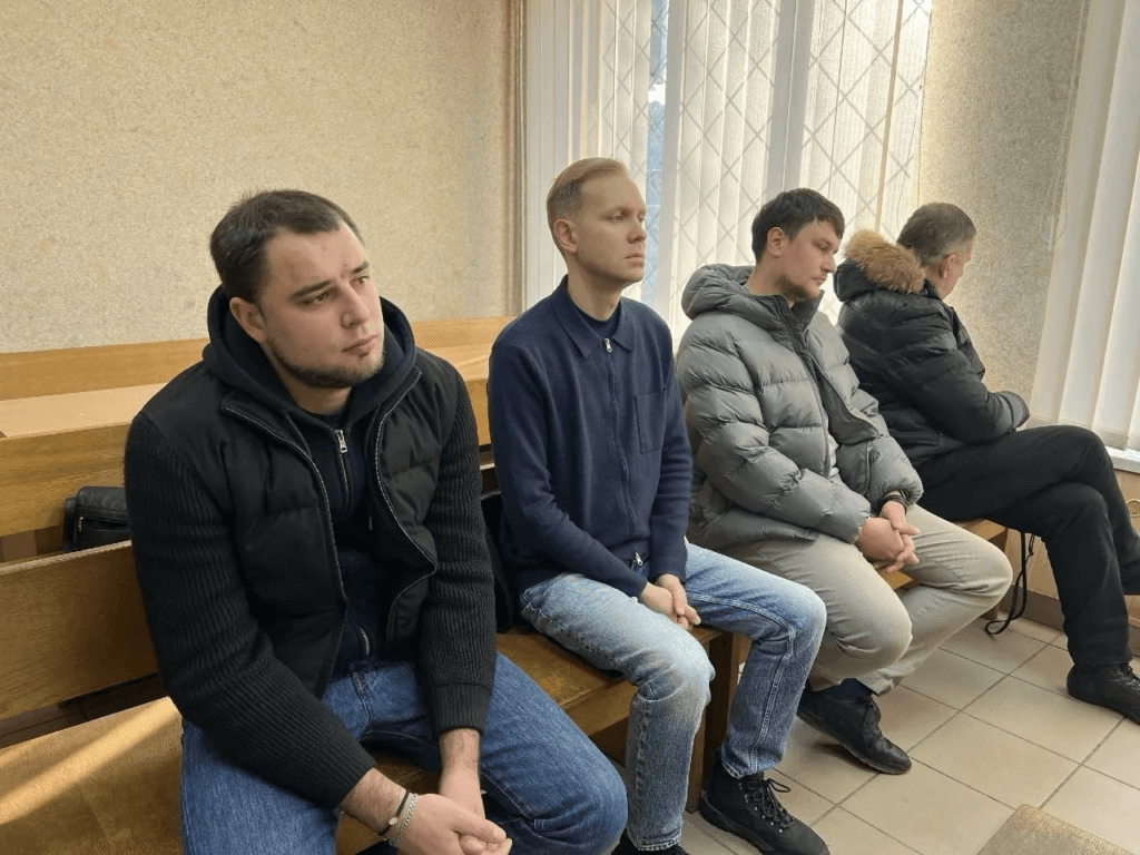 Суд арештував майно очільника оборонного департ...
