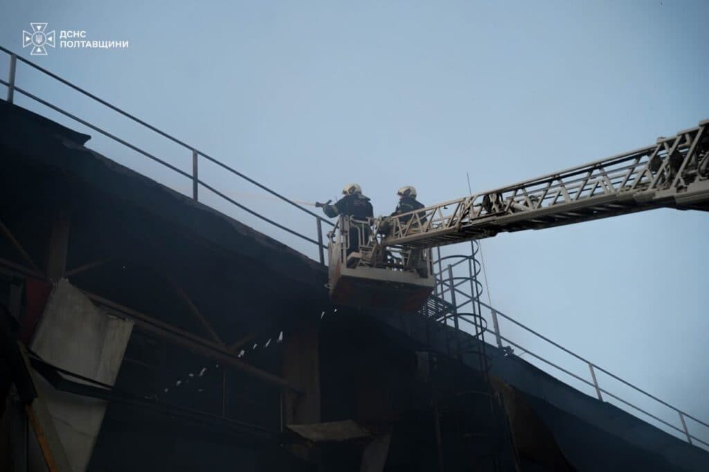 Рятувальники загасили пожежу у терміналі «Нової...