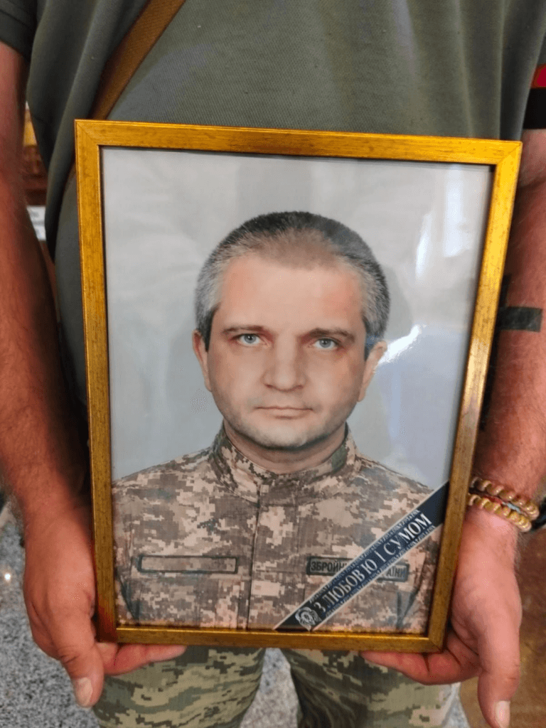 Чотирьох захисників провели в останню путь у По...