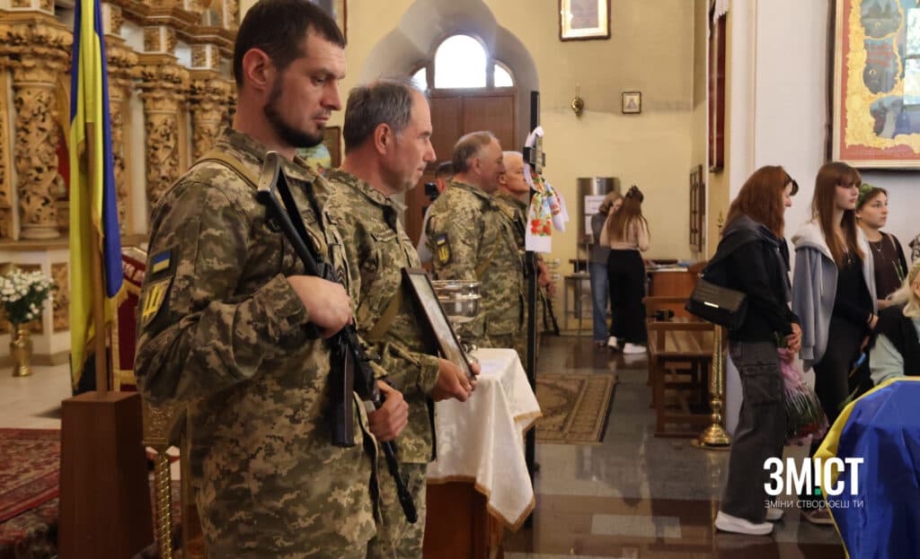 Загинули троє полтавців Денис Канайкін, Костянтин Сахацький та Сергій Шамаров. Прощання з воїнами відбулося 18 вересня.
