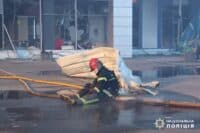 У Полтаві ворожий безпілотник влучив у торговельний комплекс