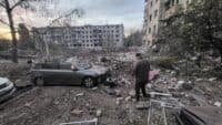 Ворог влучив ракетою у житловий сектор Кременчука (ФОТО)