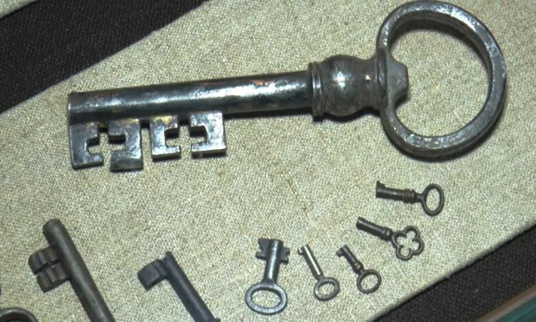 lNaLXAYIc385yRZf