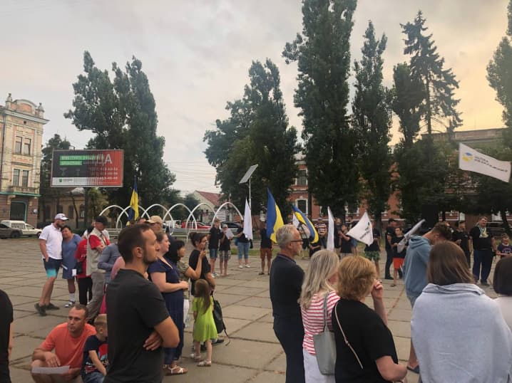 Фото з акції у Чернівцях