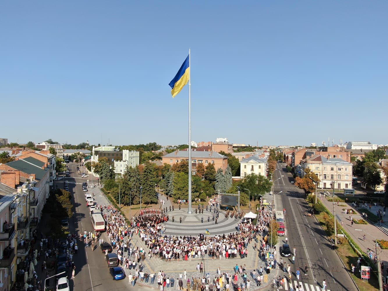 Церемонія підняття прапора