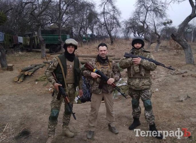 Сергій Доновий по центру