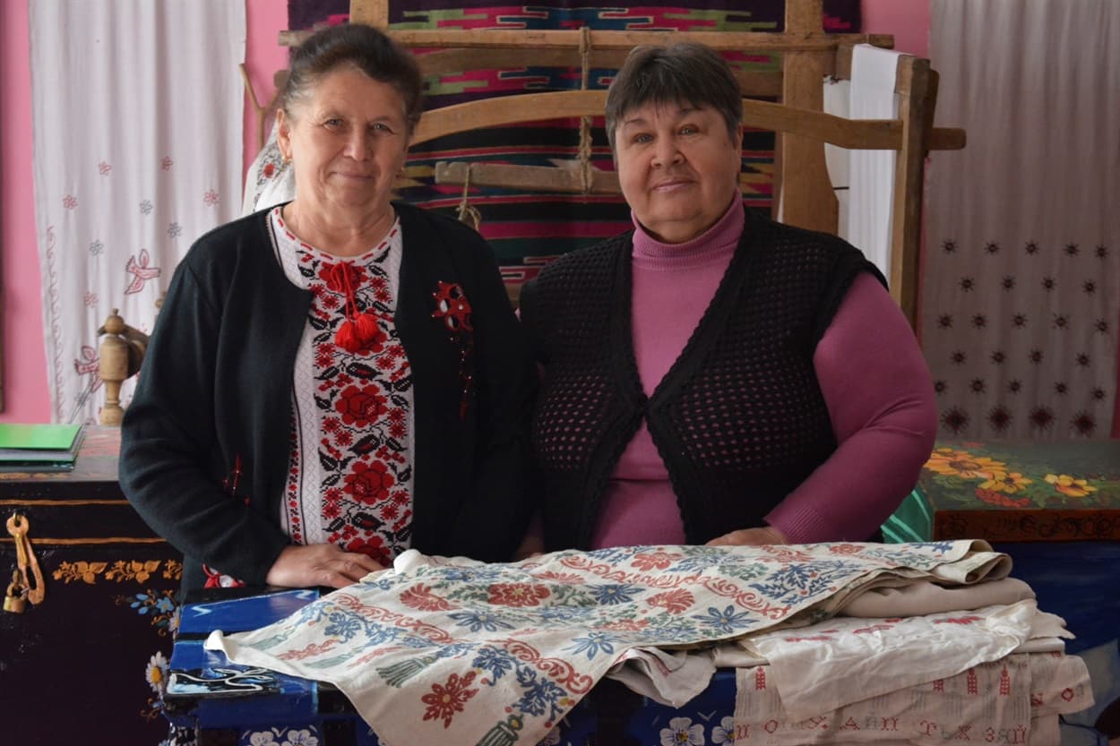 Хранительки експонатів