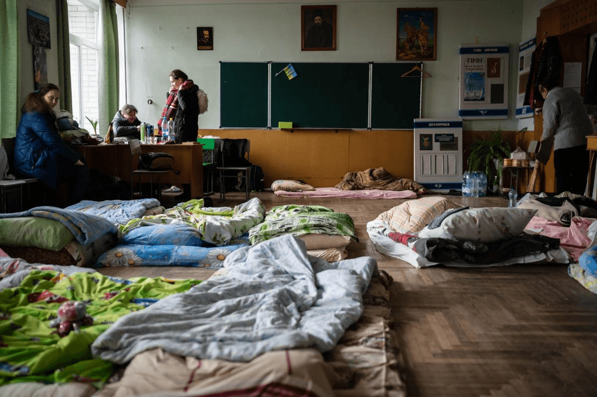 Ілюстративне фото. Переселенці живуть у будівлі дрогобицької школи