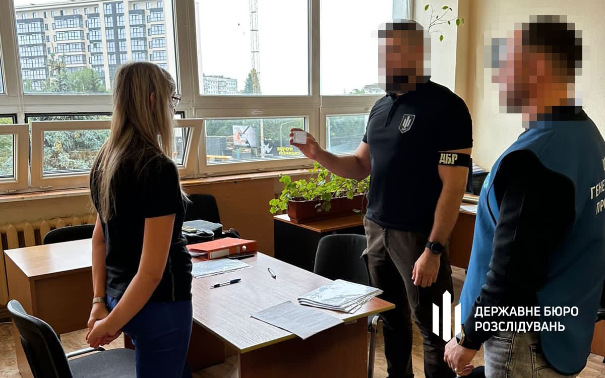 vikrilo-na-poltavshhini-kerivnictvo-podatkovoi-yake-dopomagalo-miscevim-pidpriemstvam-obkradati-derzhavnij-byudzhet-2