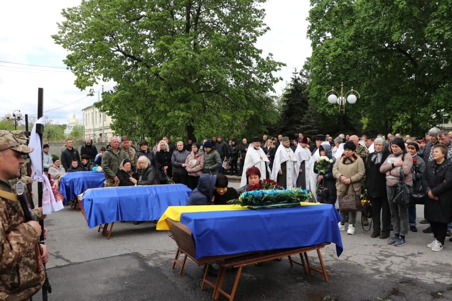 Прощання з воїнами.