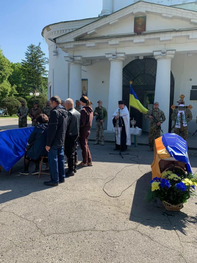 Полтава прощалася із загиблим водієм тролейбуса, який став воїном: Олексій Прокофʼєв загинув