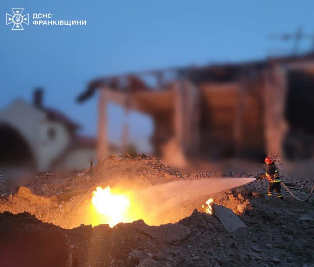 Наслідки нічної ракетної атаки у ніч на 22 червня. Відключення світла у Полтаві розпочнуть раніше