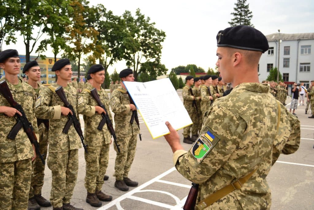Ілюстративне фото. Студенти інституті танкових військ НТУ «ХПІ» приймають присягу