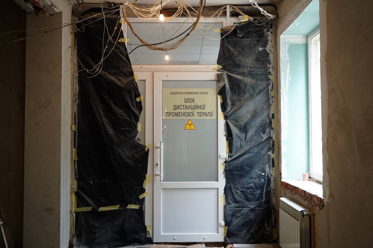 Онкодиспансер у Полтаві готується до встановлення другого лінійного прискорювача
