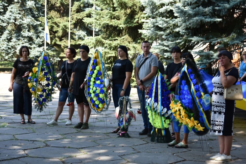Прощання із загиблим захисником. Фото: Пирятинська громада