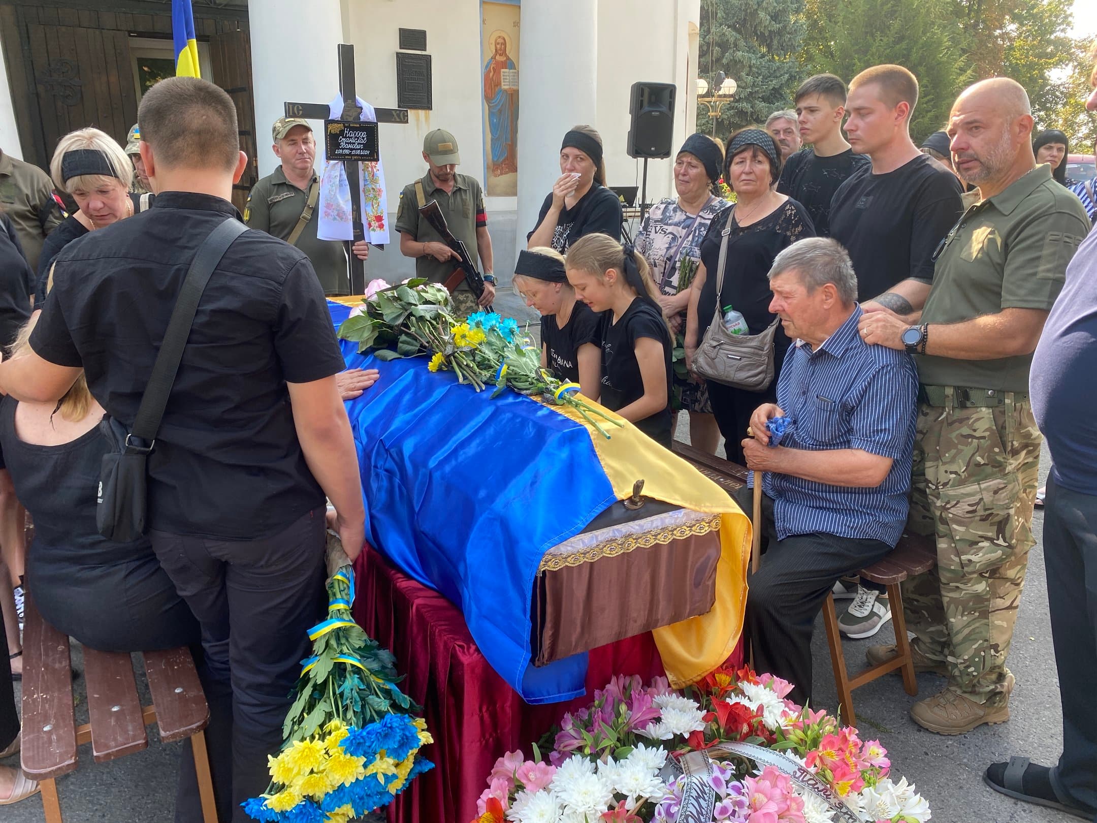 Прощання із загиблим воїном 26 серпня