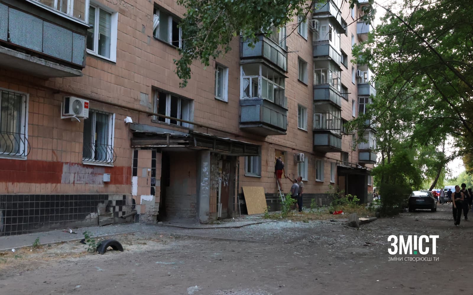 Наслідки обстрілу Інституту зв’язку в Полтаві