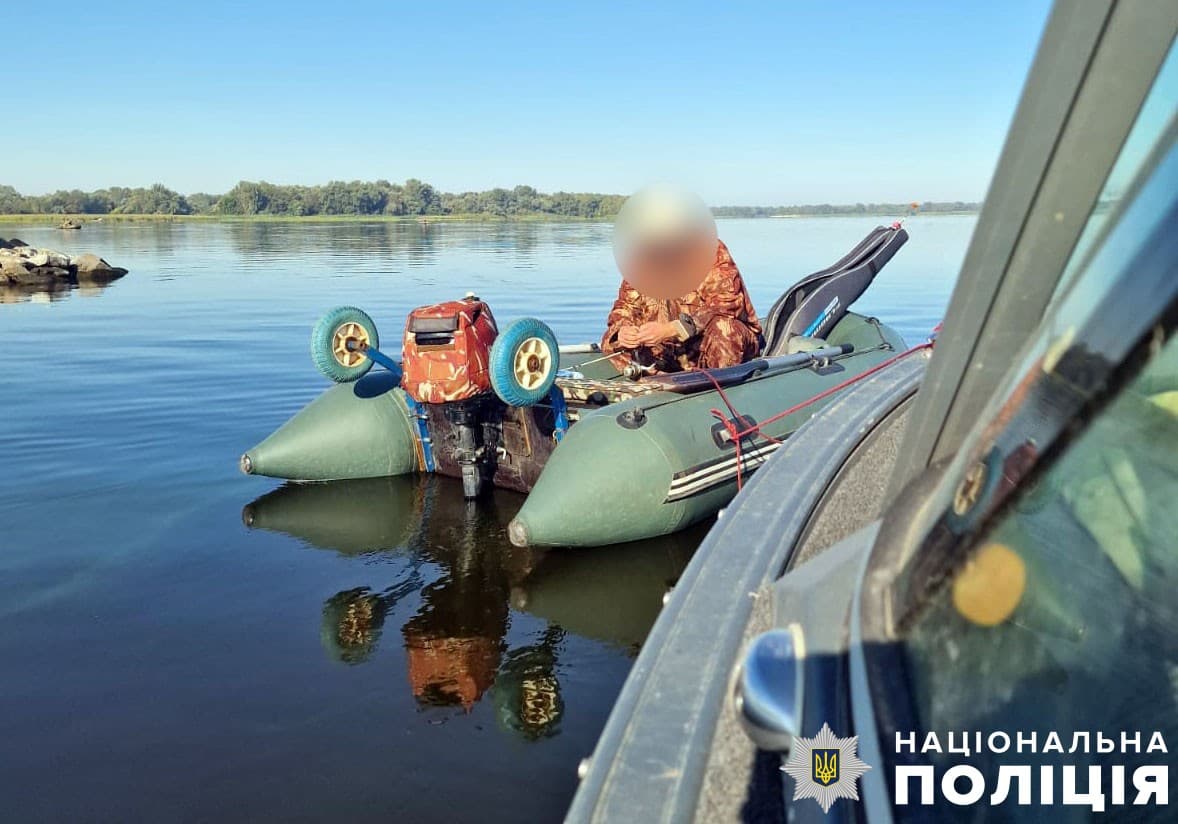 На Полтавщині викрили порушників заборони виходити на водойми човнами