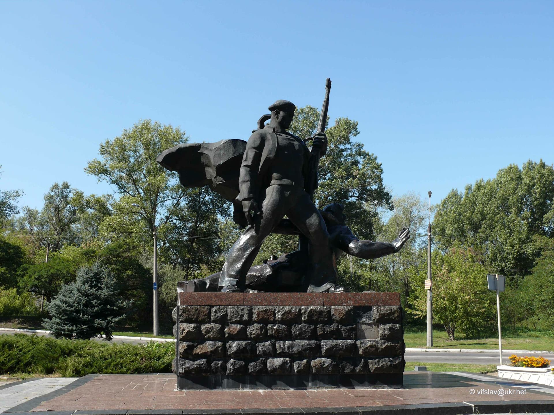 Пам’ятник матросам Дніпровської флотилії