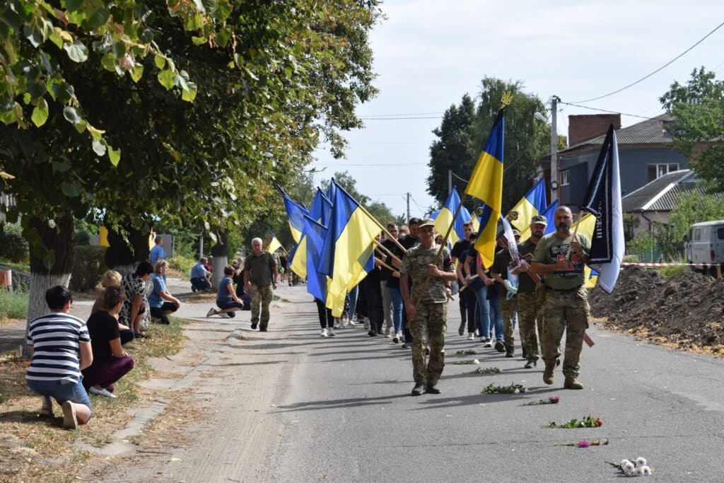 Олександр Тур на щиті – громада провела героя у вічність