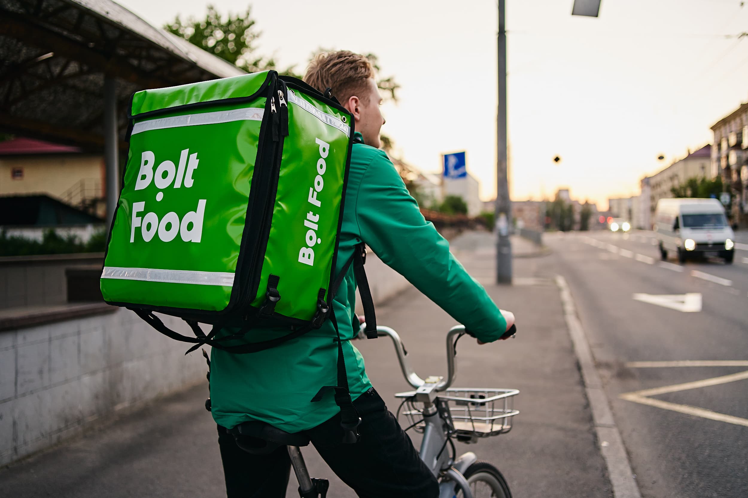 У Полтаві та Кременчуці запрацювала доставка їжі Bolt Food