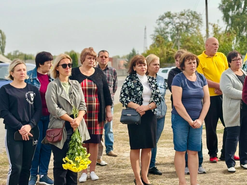 Прощання з полеглим воїном у Хоролі 4 жовтня.