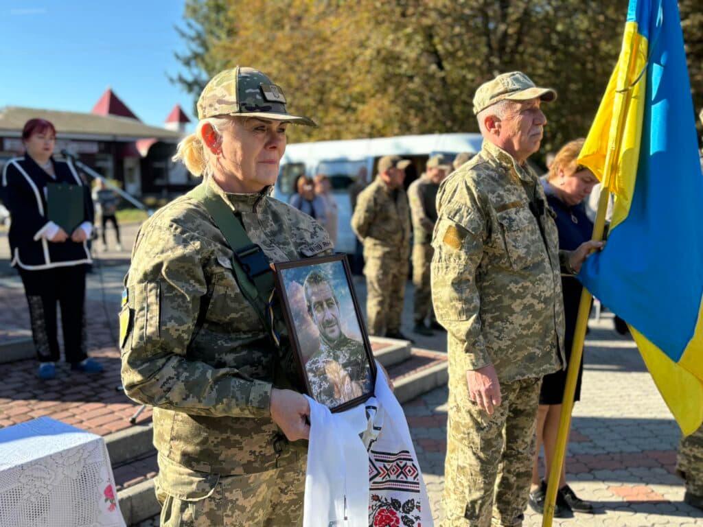 Прощання з полеглим воїном Сергієм Киприком. Фото: Хорольська громада.