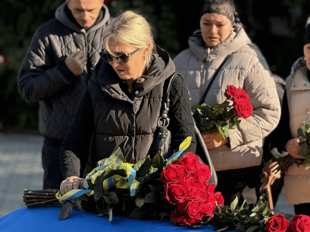 Прощання з воїном у Хоролі. Фото Хорольської громади