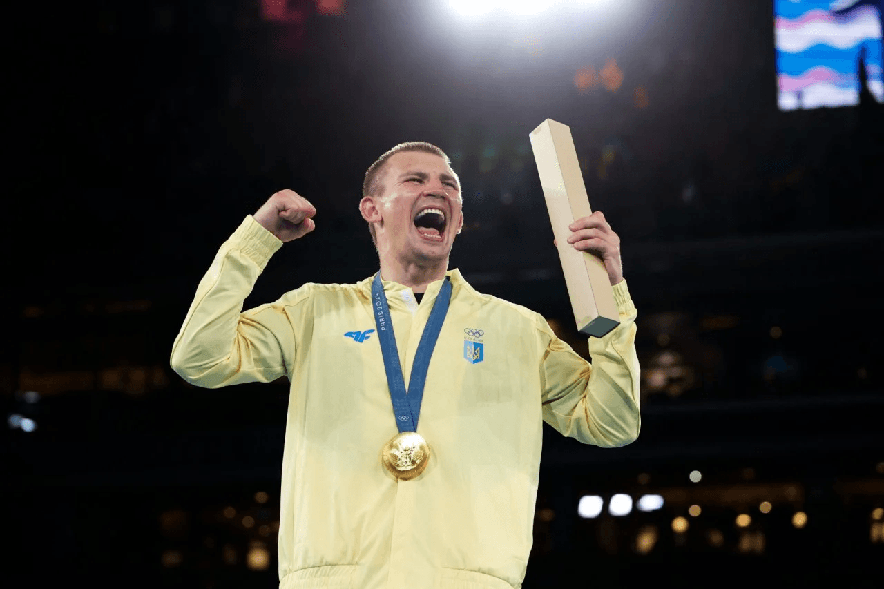 Олександр Хижняк після перемоги на Олімпіаді