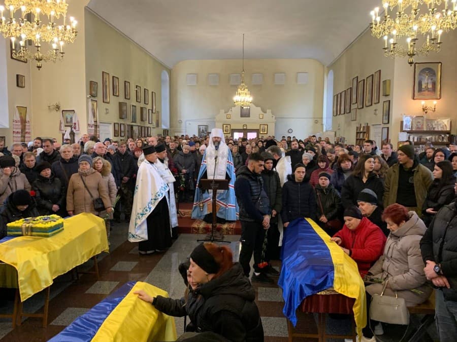Прощання з воїнами.