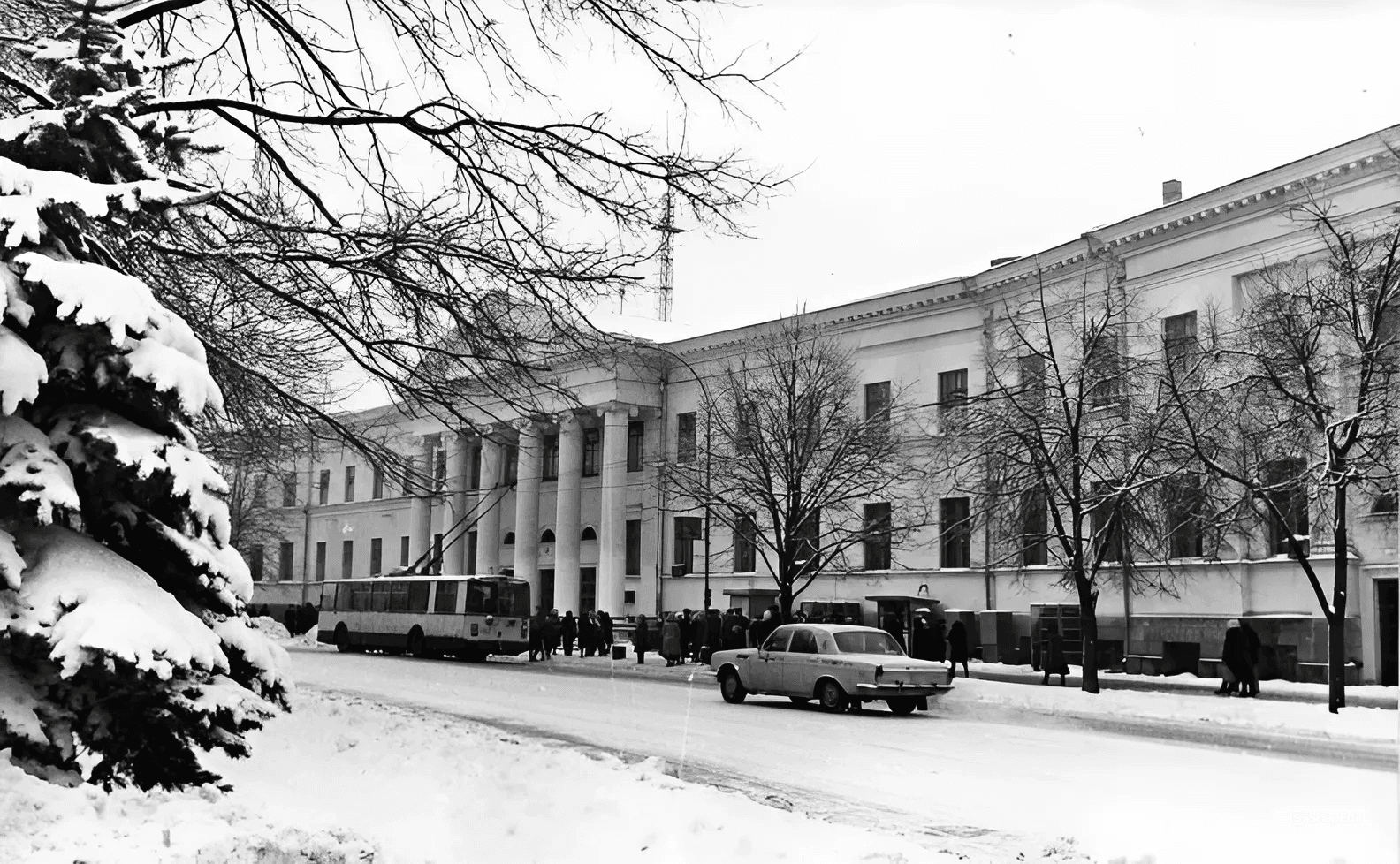 Будинок зв’язку. Корпусний парк. 13 лютого 1983 року