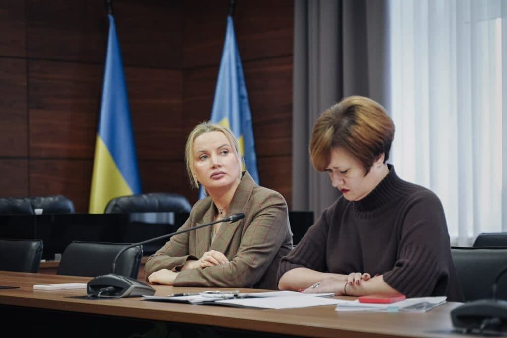 Група «Прозорість і підзвітність»: фото Полтавської ОВА. Полтавська обласна військова адміністрація звернулася до правоохоронців, аби поліція перевірила дотримання закону міською радою.