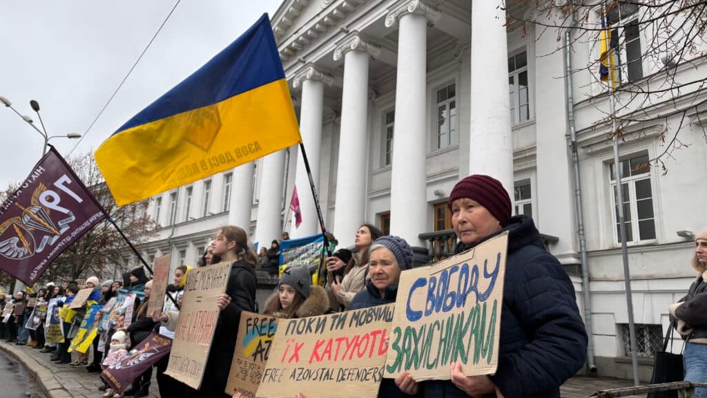 «Свободу захисникам» – гасло на акції