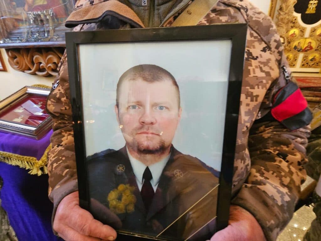 Капітан Павло Твердохлєбов