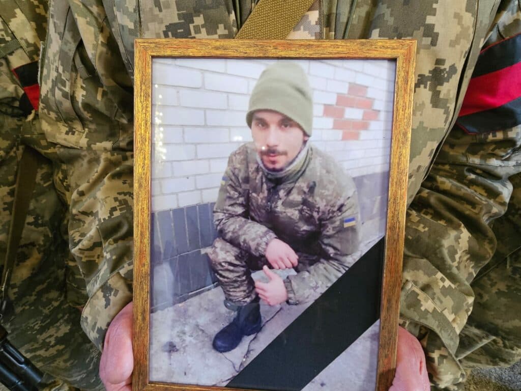 Солдат Артур Шибалов повернувся на щиті до рідної Полтави після бою на Курщині