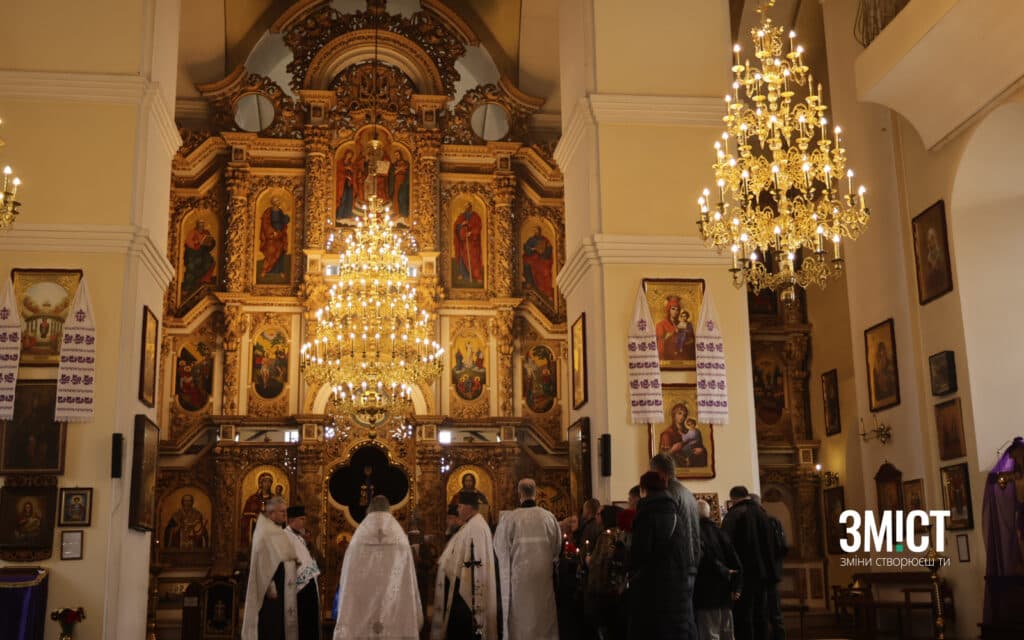 Микола Богомолов загинув під час виконання бойового завдання. 11 березня з героєм прощалися у Свято-Успенському соборі Полтави.