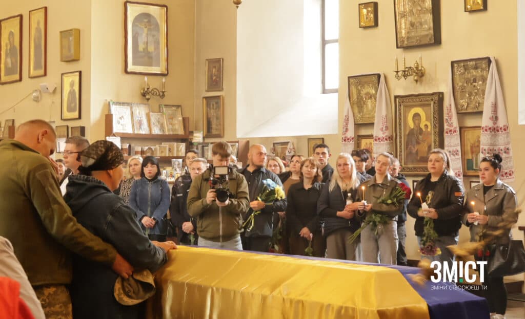 Прощання із загиблим Віктором Боровком