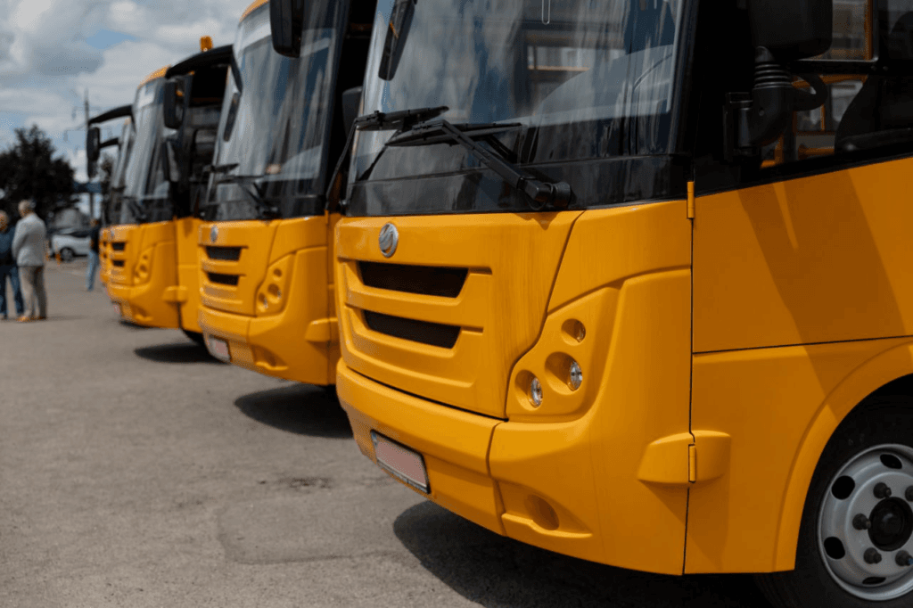 Автобуси передали школам на Полтавщині