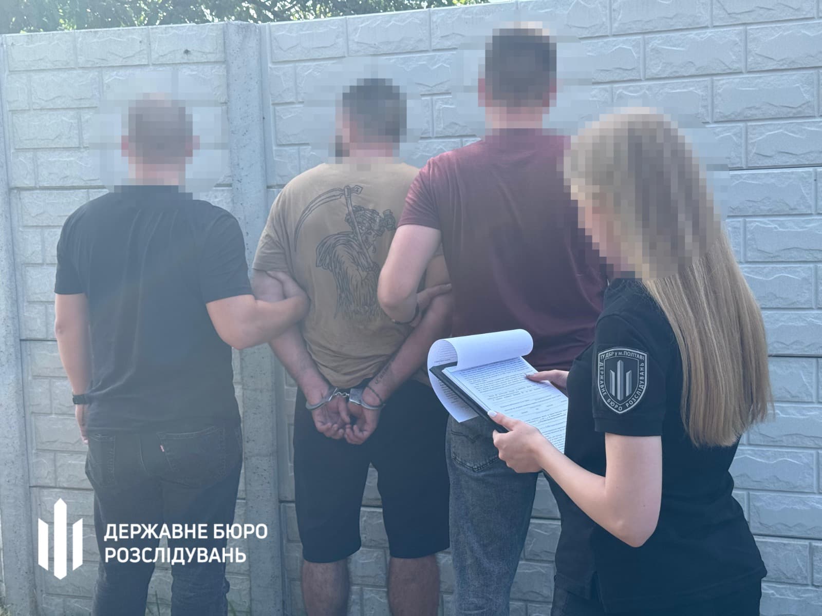 прикордонник міг продавати автомобілі призначені для ЗСУ