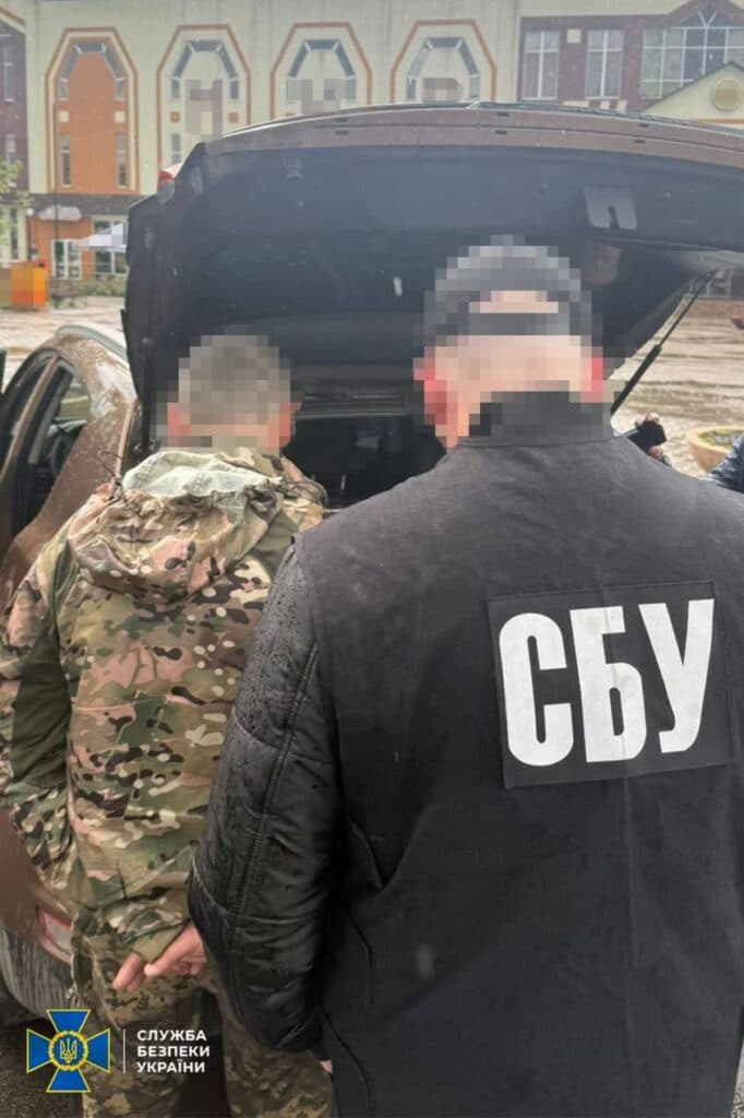 Посадовці ТЦК на Полтавщині затримані на хабарі за ухилення від мобілізації – СБУ. Втеча мобілізованих