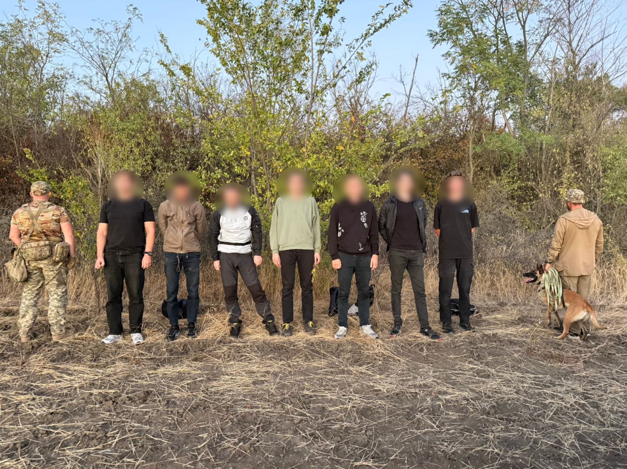Житель Полтавщини заплатив вісім тисяч доларів переправнику, щоб втекти за кордон